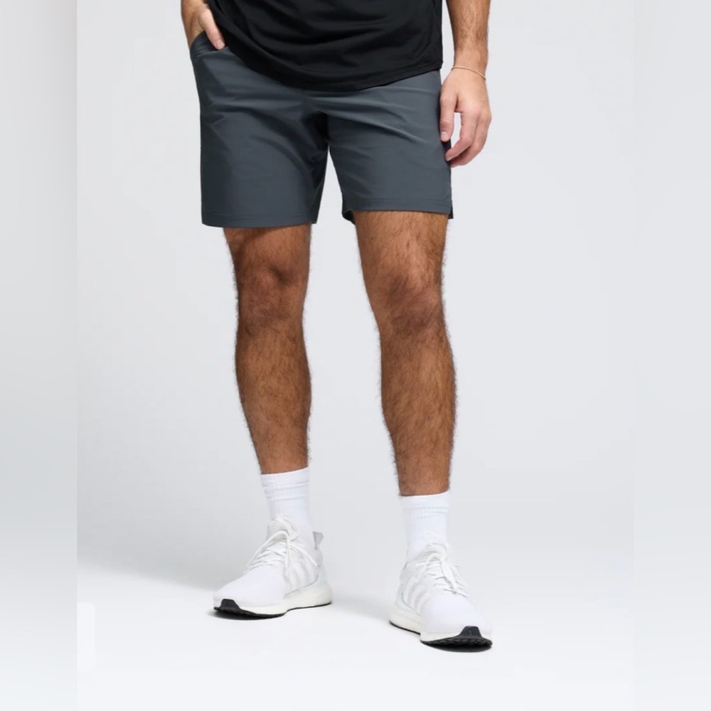 **NWT** UNRL 7.5” Stride Shorts